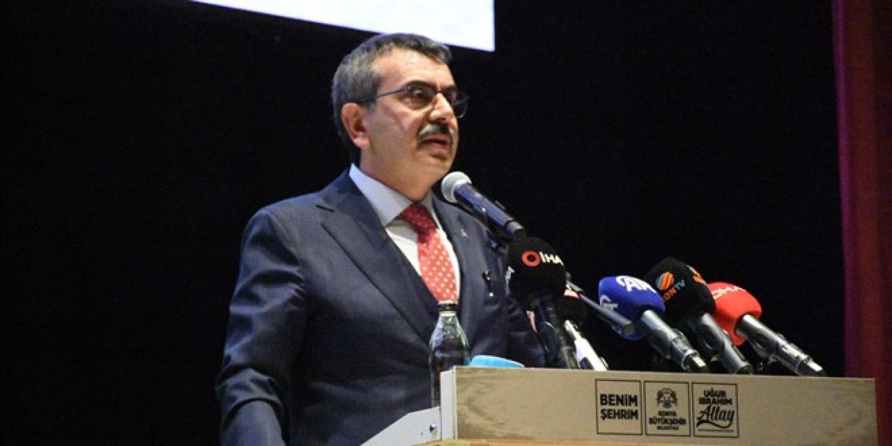 Bakan Tekin: Yaşadığımız toplumda artık kanaat önderleri yetişmiyor