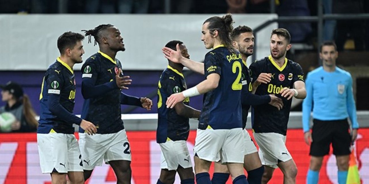 Fenerbahçe çeyrek final kapısını araladı