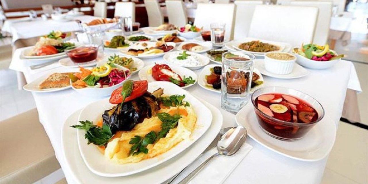 Restoranlar iftar menülerinin fiyatlarını belirledi