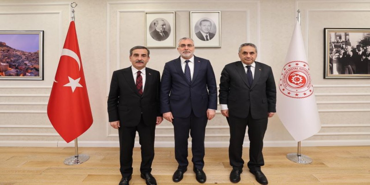 Türkiye Kamu-Sen'den Çalışma ve Sosyal Güvenlik Bakanı Vedat Işıkhan'a Ziyaret