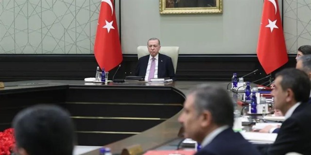 3 bakan haricinde hiçbir bakanın yeri garanti değil