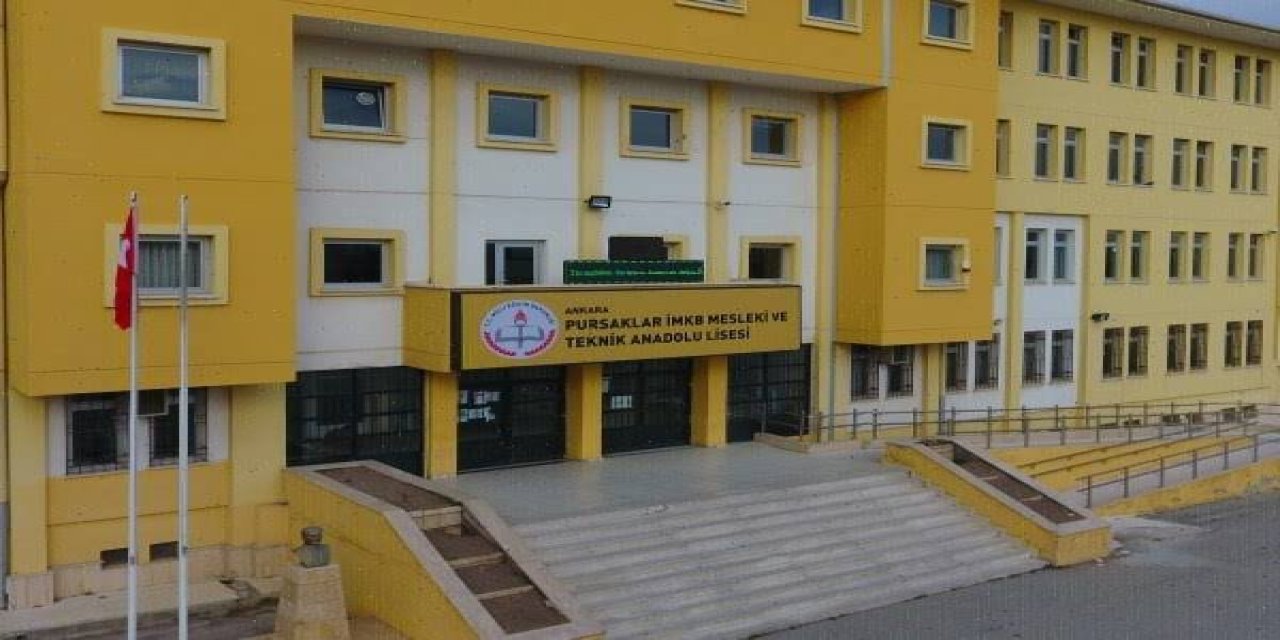 Öğrencisinin yaptığı bıçaklı saldırıda yaralandı! Eğitimde şiddet bitmiyor...