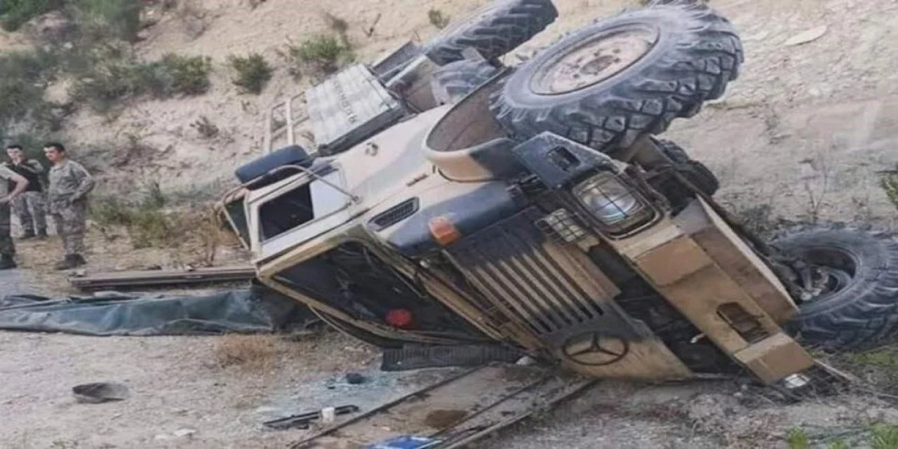 Şırnak'ta askeri araç devrildi: 2 asker şehit oldu!
