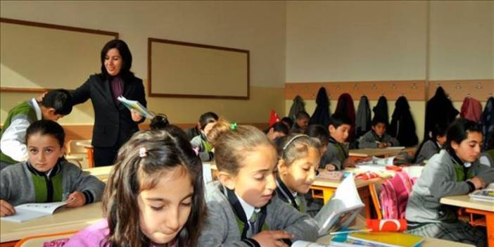 Her yıl 12 bin sınıf öğretmeni norm fazlası olacak!