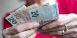 Kadınlara çift maaş