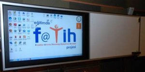 MEB kendi içinde çözüm buldu: Akıllı tahtalar kara tahta olmayacak