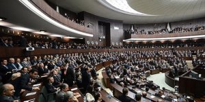 AK Parti'nin yarısı değişecek: 90 vekil 3 döneme takılıyor