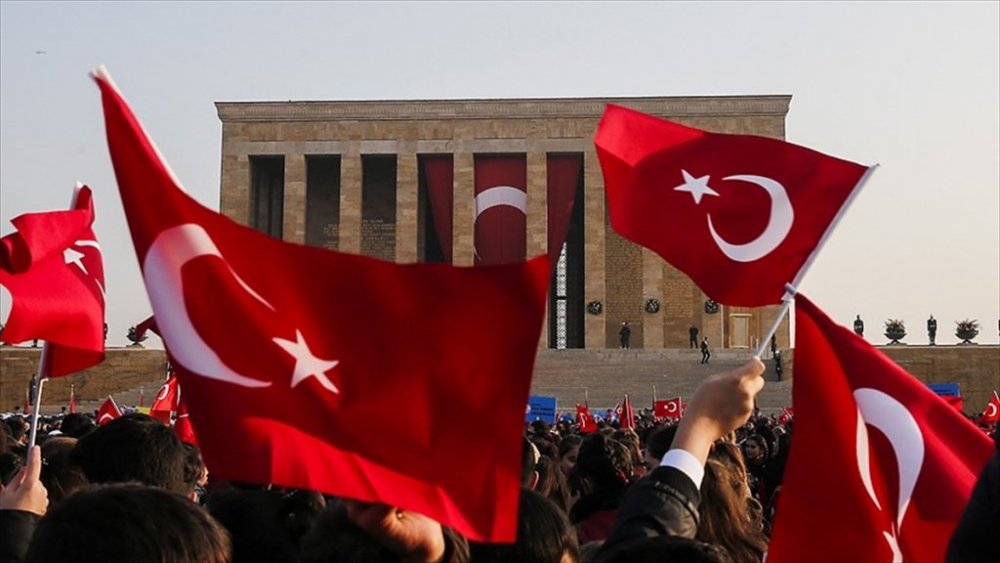 Anıtkabir vatandaşların akınına uğradı