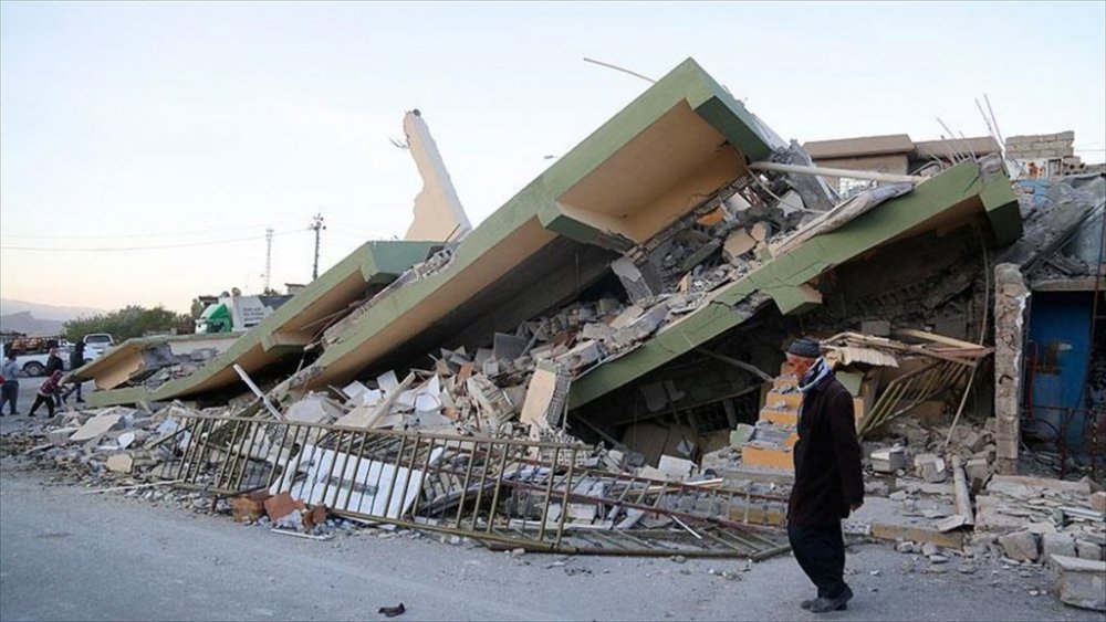 İran'da hayatını kaybedenlerin sayısı 211'e yükseldi
