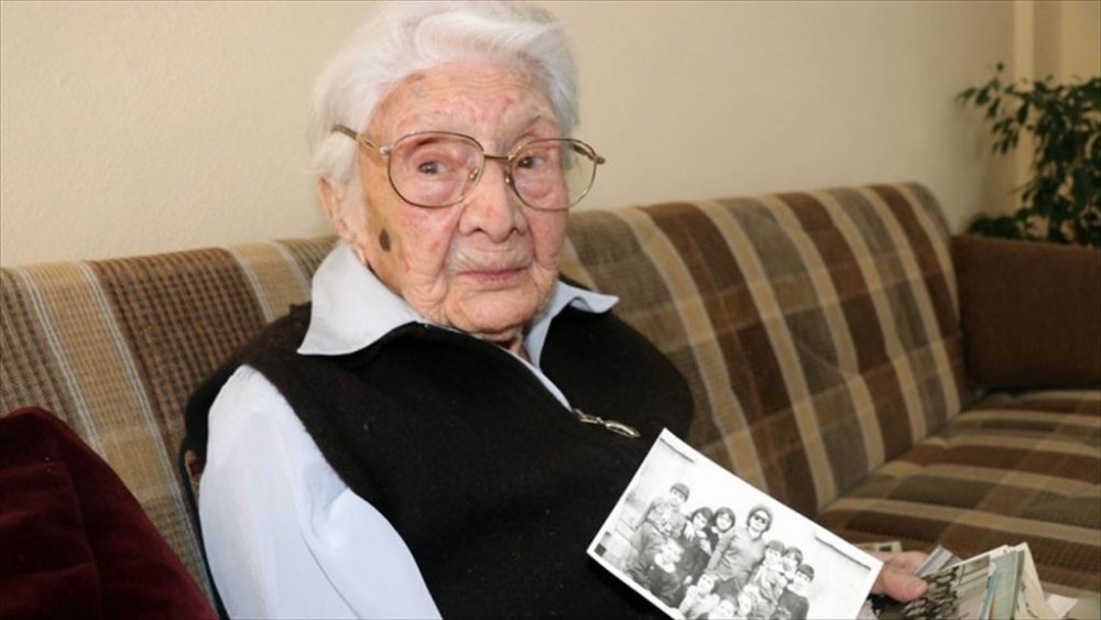 ‘Asırlık çınar’ rüyasında bile öğrencilerini görmek istiyor