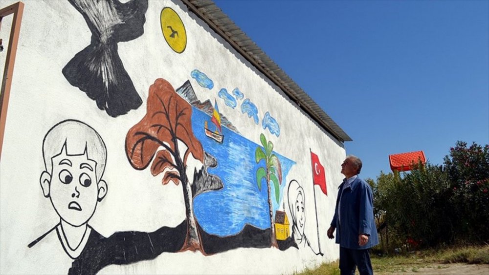 'Picasso Mustafa' köyünü sanat galerisine dönüştürdü