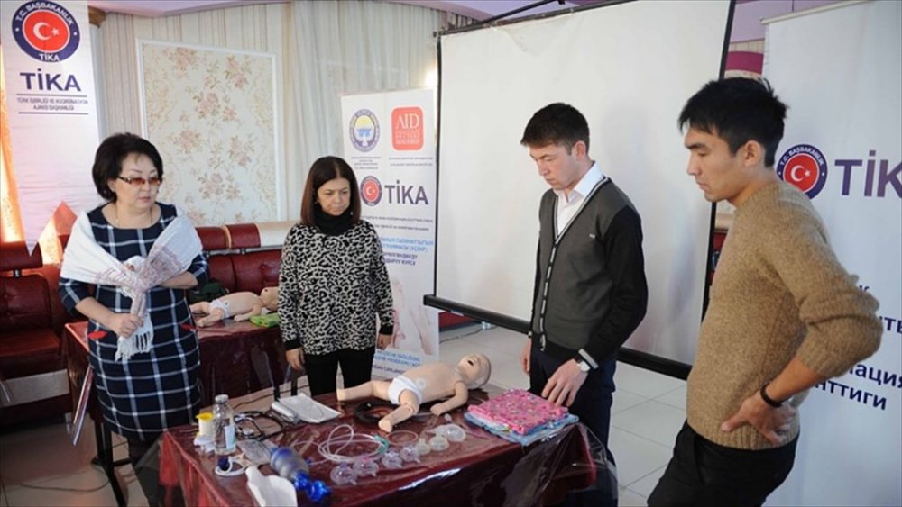 TİKA'dan Kırgızistan'a sağlık eğitimi desteği