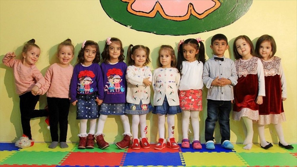 Beş ikiz aynı sınıfta buluştu