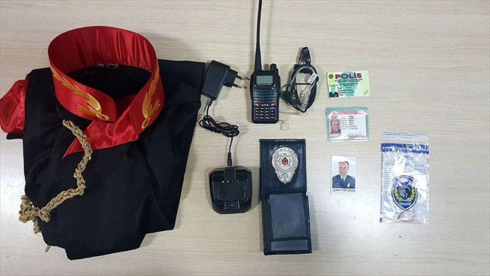 Trafikte tartıştığı sahte polisi yakalattı