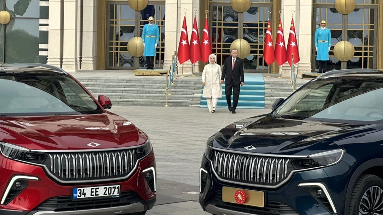 Cumhurbaşkanı Erdoğan Togg'un direksiyonunda